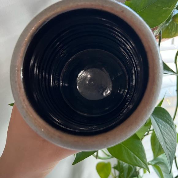 Vintage 1989 Rowe Pottery Works Heart Small Crock! - Picture 4 of 4